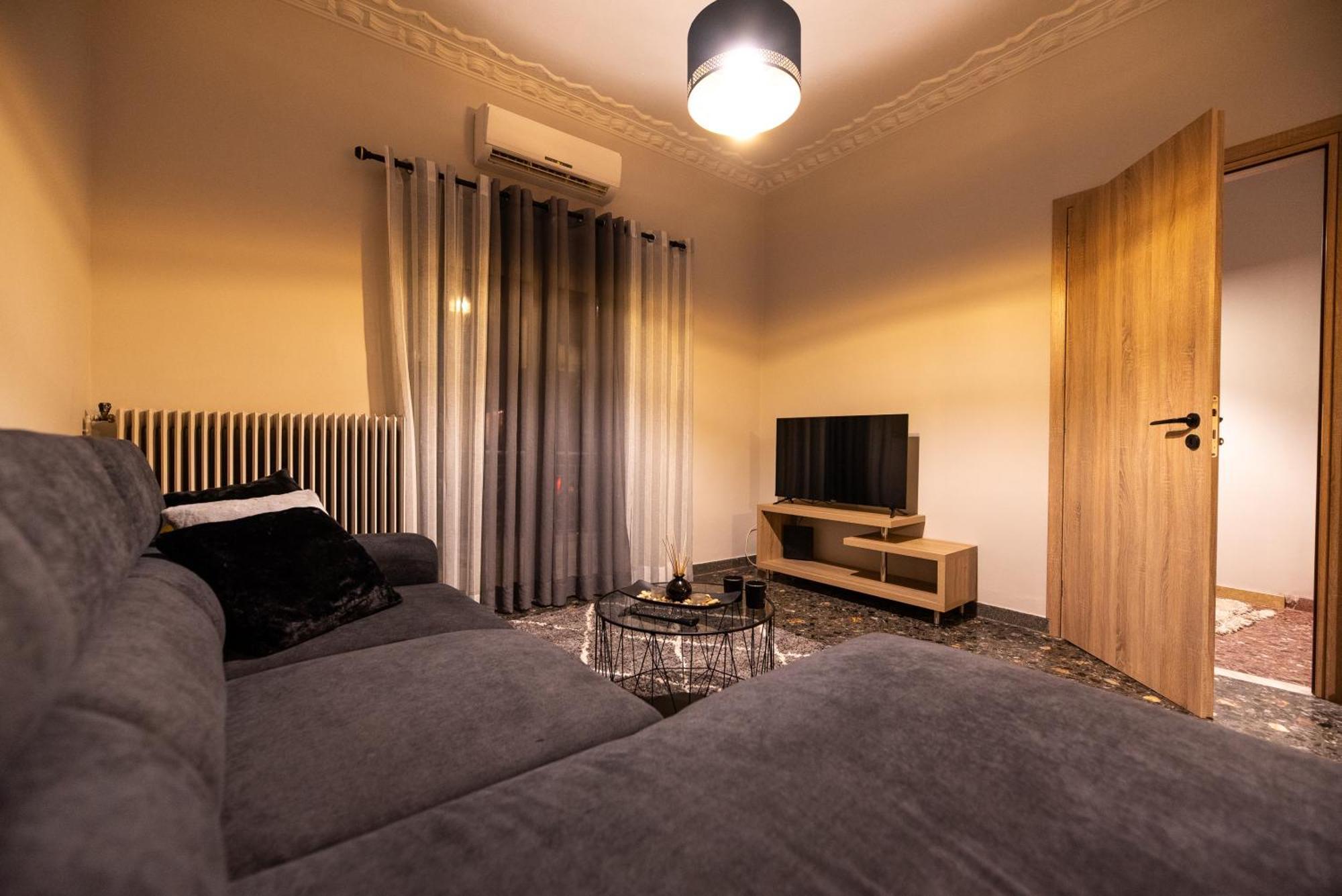 Stamos Apartment Airport Spáta Eksteriør billede