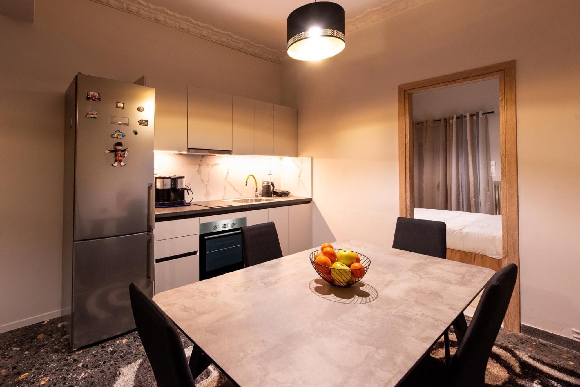 Stamos Apartment Airport Spáta Eksteriør billede
